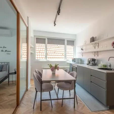 Apartman Sofia's Finest 2bd Luminous In Center